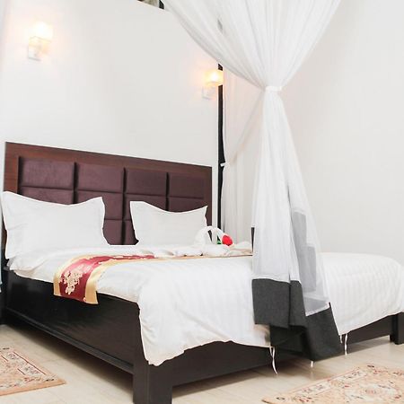 Hotel Kangaroo Бужумбура Экстерьер фото